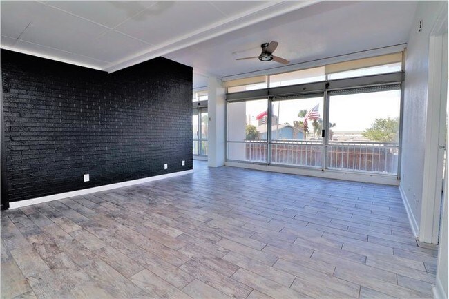 Foto del edificio - 4600 Ocean Dr