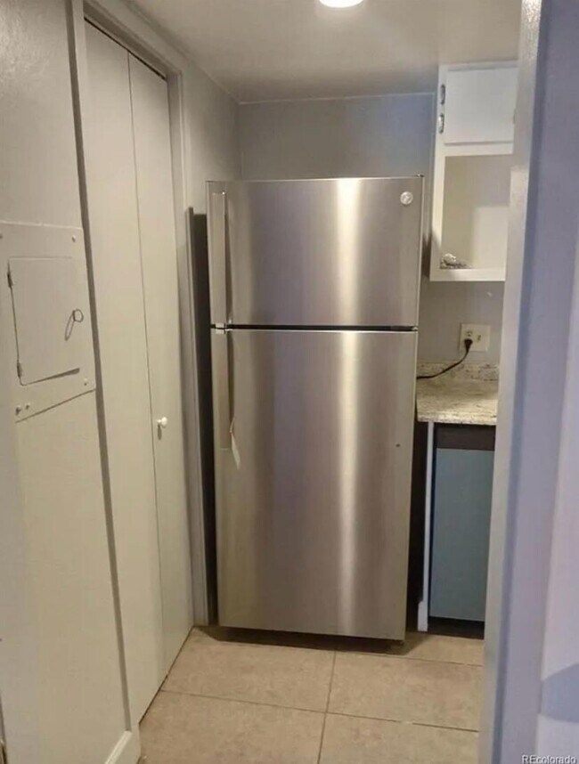 Building Photo - 9995 E Harvard Ave