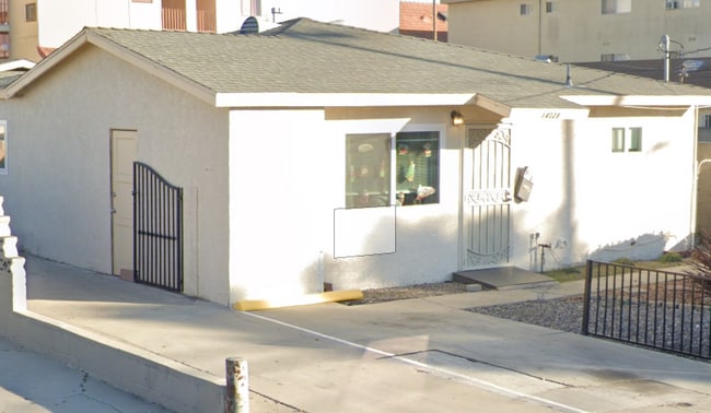 Foto del edificio - 14028 Doty Ave