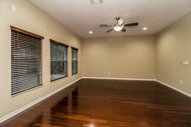 Building Photo - 8770 Atwater Loop