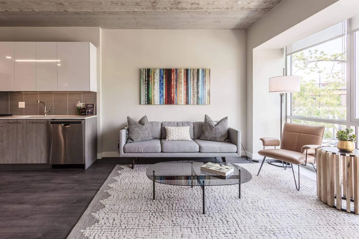 Primary Photo - Beautiful Bucktown 1 Bed