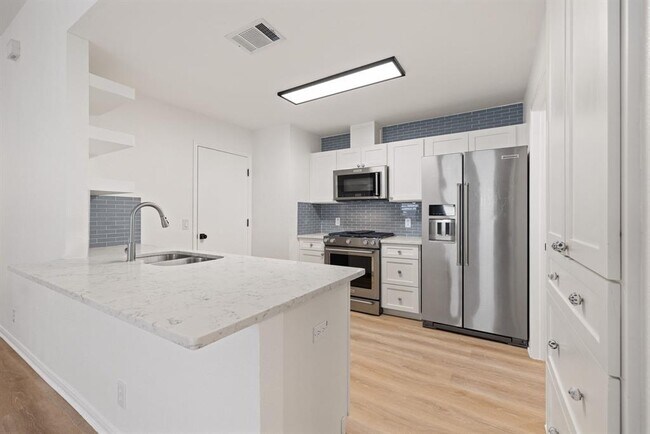 Foto del edificio - 21404 Grand National Ave