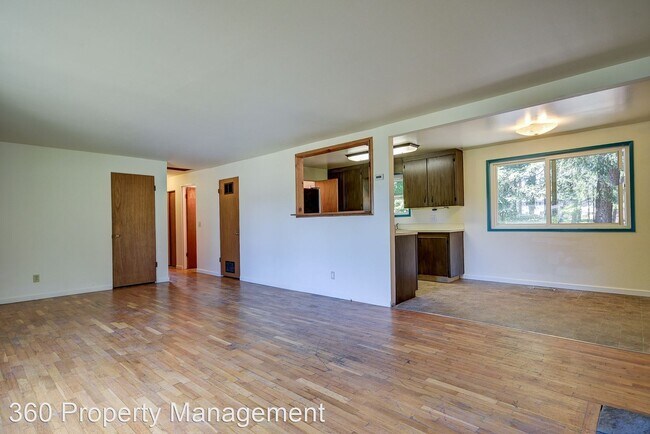 Foto del edificio - 3 br, 1.5 bath House - 1782 NE 6th Ave