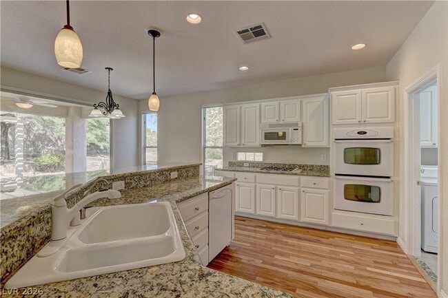 Building Photo - 5211 Vedra Ct