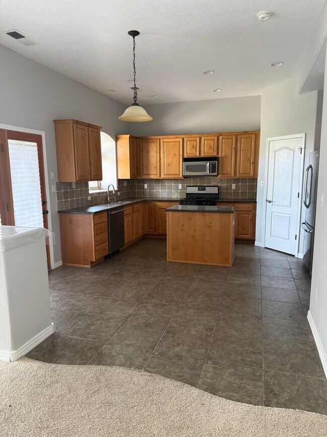 Foto del edificio - 4852 Petra Pointe Cir NW