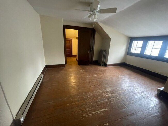 Foto del edificio - x2120/2122 Renrock Road