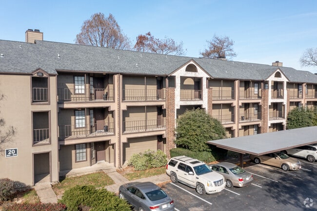 Building Photo - The Madison on the Lake