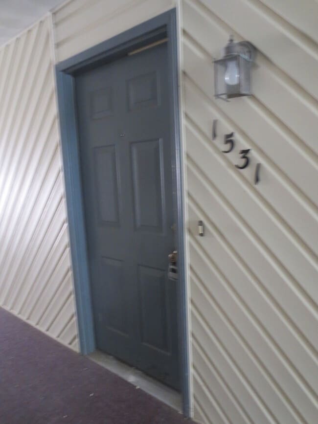 Building Photo - Cute n cozy Condo near Princess Anne & Salem Rd Va Beach