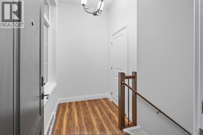 Photo du bâtiment - 162 McLellan Ave