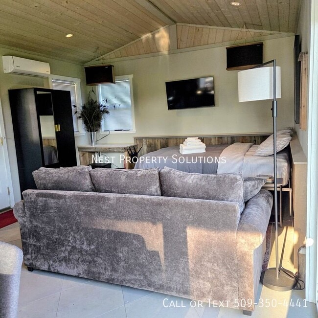 Building Photo - 7037 WA-262