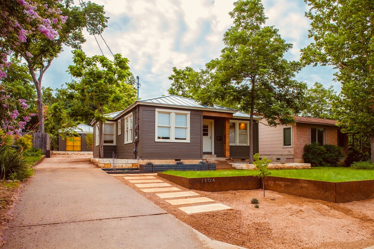 Foto principal - 1306 Oxford Ave