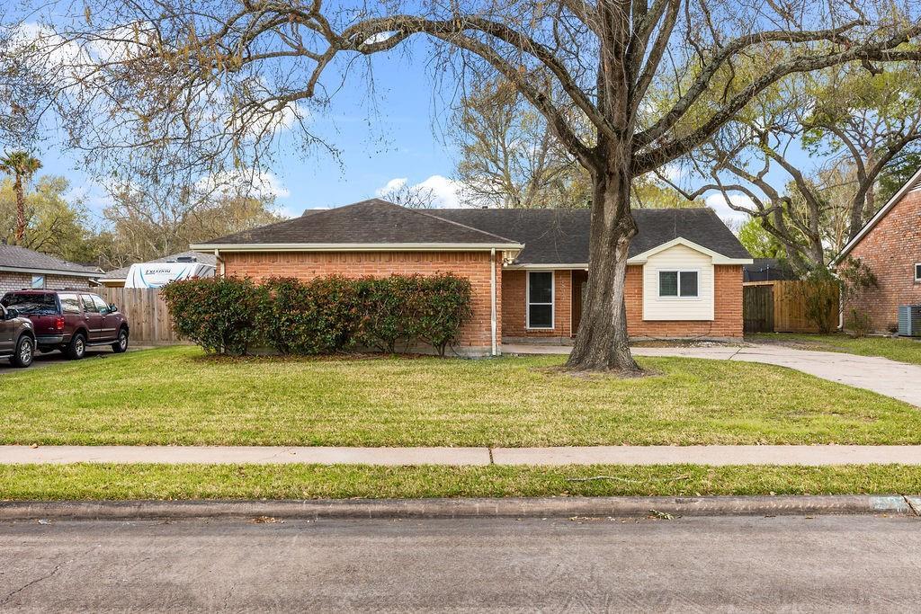 Primary Photo - 15922 Buccaneer Ln