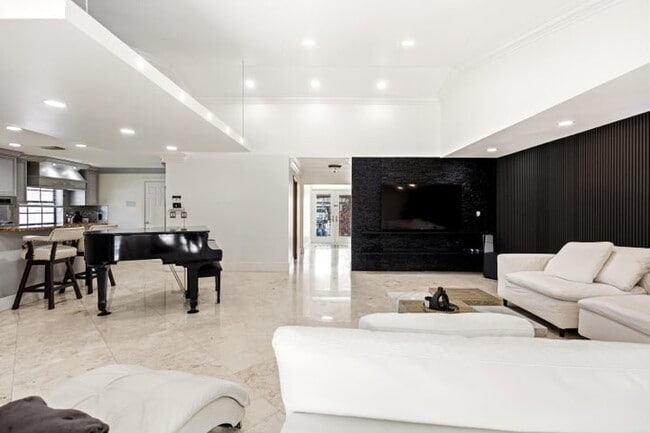 Foto del edificio - 5223 Deerhurst Crescent Cir