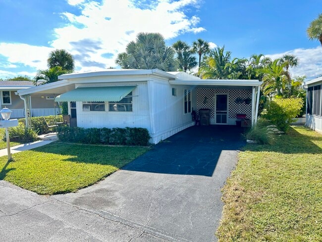 Building Photo - 425 Bougainvilla Dr