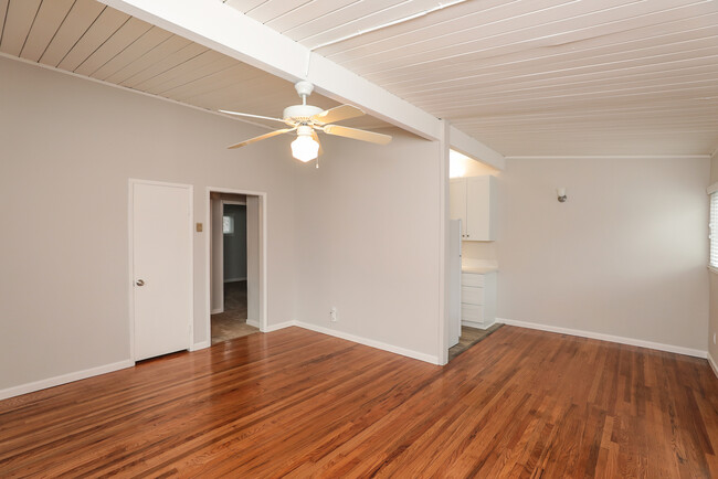 Living room and dining area/kitchen - 3321 Alma St