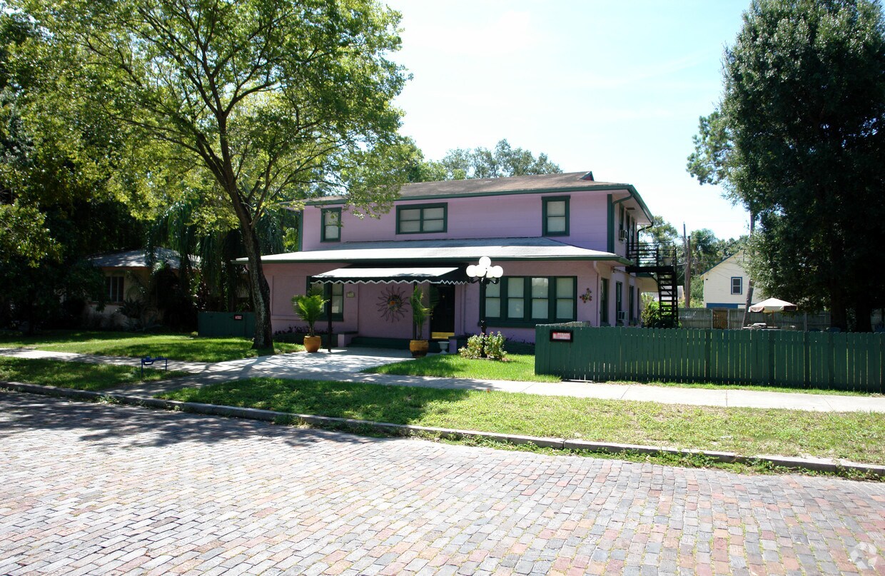 1936 Burlington Ave N, Saint Petersburg, FL 33713 Apartments in Saint