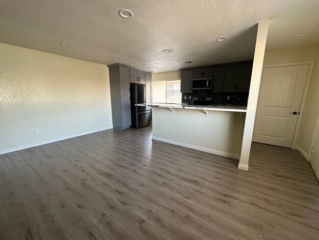 Foto del edificio - 154 Sinclair Ave