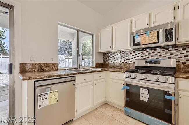 Building Photo - 1850 Swallow Hill Ave