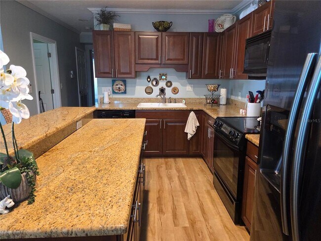 Foto del edificio - 3157 Goldenrod St