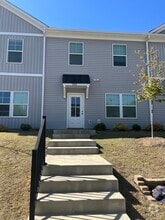 Building Photo - 104 Dogwood Village Trl