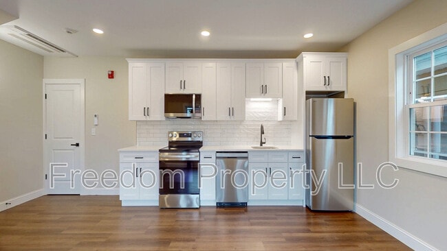 Foto del edificio - 130 Center St