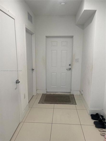 Foto del edificio - 254 NW 11th Ct