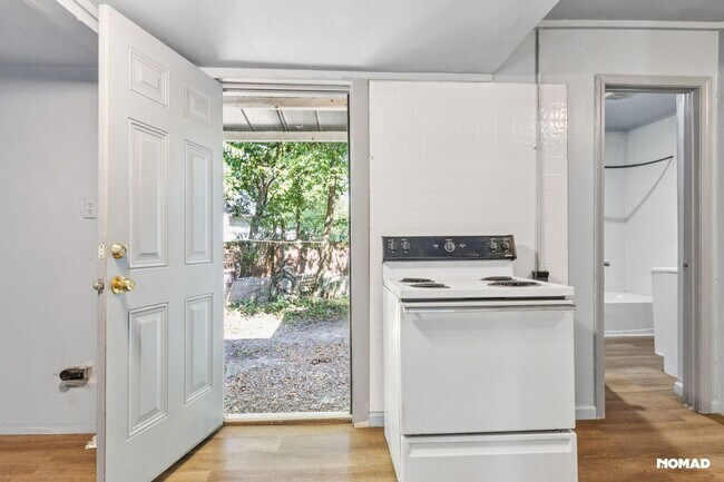 Foto del edificio - Charming 2BR House in Fort Valley