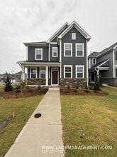 Building Photo - 916 Siskin Rd