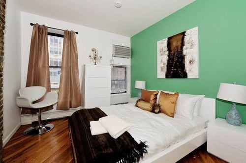 Building Photo - 121 W 25th St
