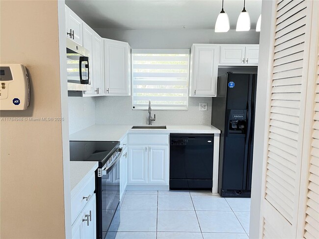 Foto del edificio - 1200 SW 113th Ter