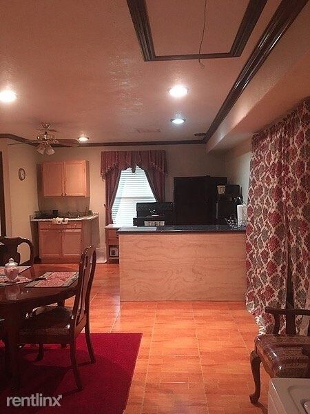 Building Photo - 2 br, 1 bath Apartment - 6706 Whitton Drive