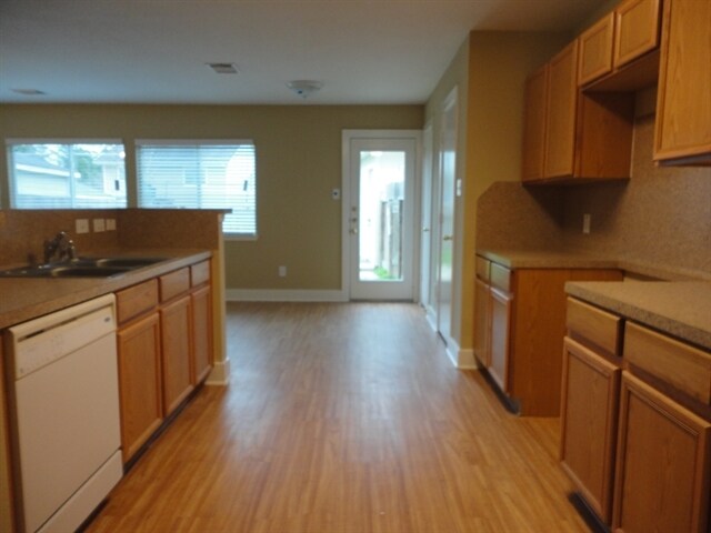 Building Photo - 802 Dragonfly Dr