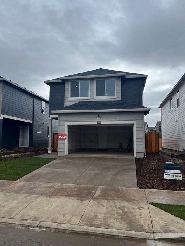 4-bedroom 2.5-Bathroom. Never been lived in!! - BRAND NEW CONSTRUCTION 4-bedroom 2.5-Bathrooms