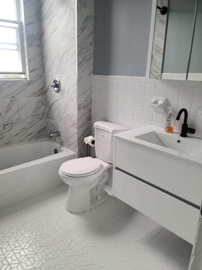 Foto del edificio - 540 61st St