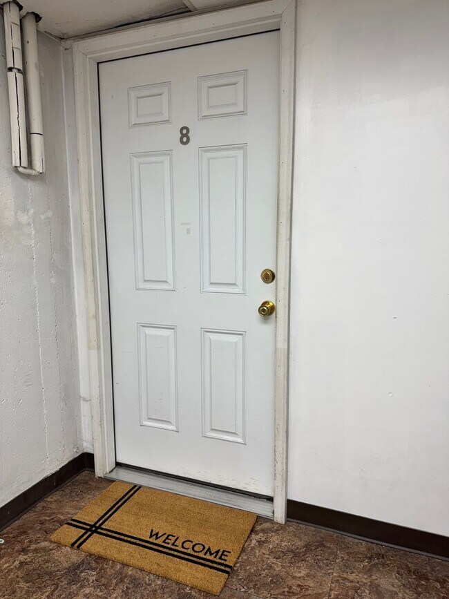 Foto del edificio - Fully Remodeled Studio Apartment | All Utilities Included | Great Location