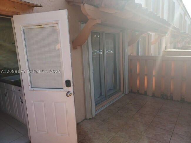Building Photo - 7170 Fairway Dr