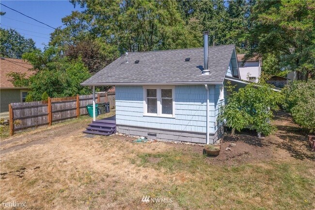 Foto del edificio - 1 br, 1 bath House - 1262 Glass Ave NE