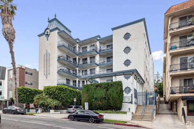 Foto del edificio - 11645 Chenault St & 11625 Montana Ave.