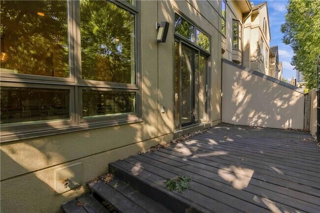 Building Photo - 3475 Oak Valley Rd NE