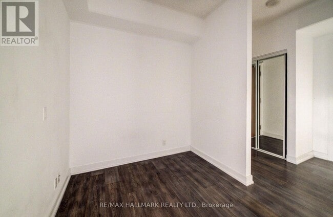 Building Photo - 2200 Lake Shore Blvd W