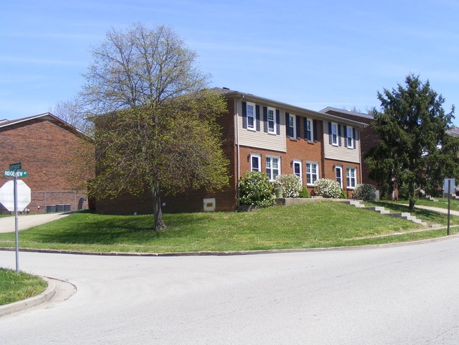 Corner Lot - 743 Ridgeview Dr