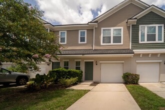 Building Photo - 211 Moultrie Village Ln