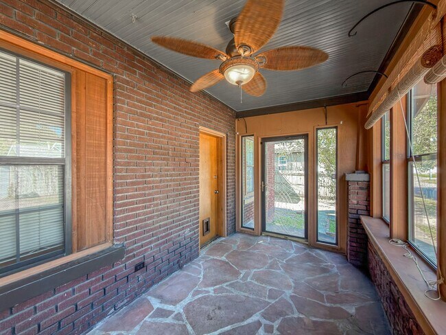 Foto del edificio - Charming Fort Smith Home - 2 Bed, 1 Bath (...