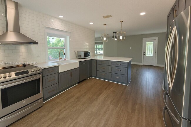 Building Photo - 1309 NW 89th Dr