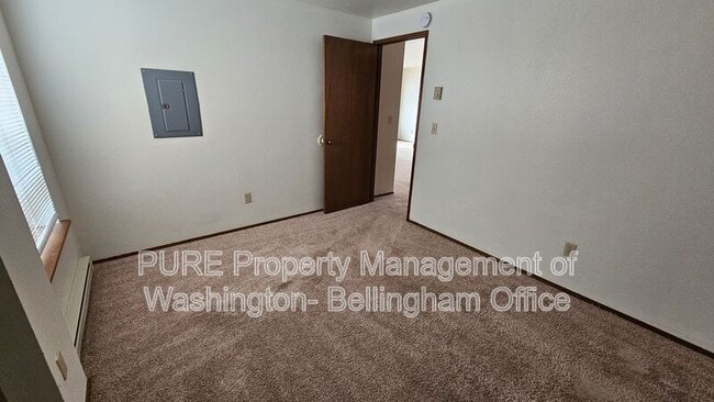 Foto del edificio - 2256 Douglas Rd