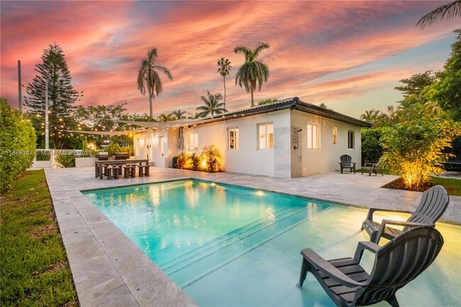 Foto del edificio - 741 NE 87th St