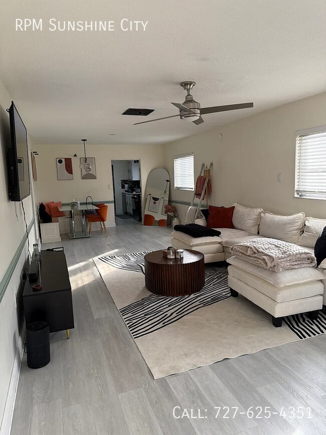 Building Photo - 5865 37th Ave N