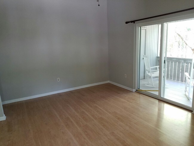 Building Photo - 1667 Hunters Trail