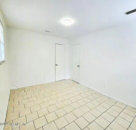 Primary Photo - 6412 New Kings Rd
