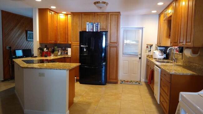 Foto del edificio - 8261 129th St N